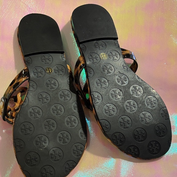 ✨ Leopard Print Sandals ✨ - Picture 4 of 8